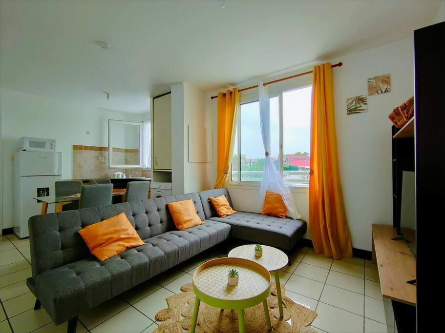 Appartement T2 - Sainte-Marie - 10 Min De L'Aeroport Exterior photo
